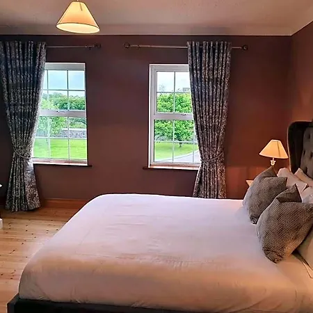 Bed & Breakfast Doonard Manor