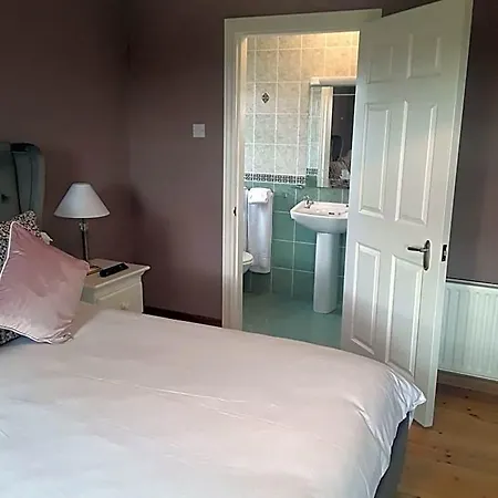 Doonard Manor Bed & Breakfast Craughwell